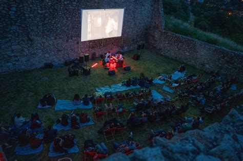 letné kino na pešej zóne