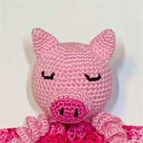 Detail háčkovaného anjelika s postupom výroby