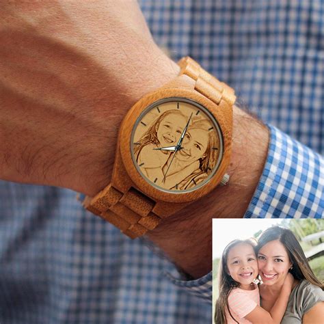 Produktové foto: Personalizované hodinky s gravírovaním