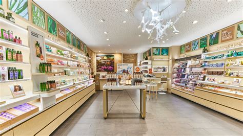 Ikony recyklácie a prírodných zložiek Yves Rocher