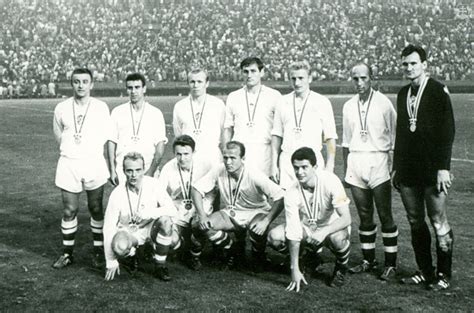 fotografia bývalých žiackych futbalistov z tímu Zborov 1966