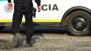 Ilustračná fotografia mladého muža, ktorý sa teší zo zážitkového darčeka