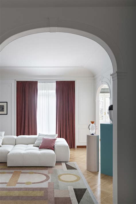 Príklady rôznych typov šablón pohľadníc, od moderných po tradičné.