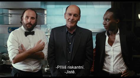 Tematická ilustrácia z filmu Kým nás svadba nerozdelí, zobrazujúca hlavných protagonistov v chaotickom svadobnom prostredí