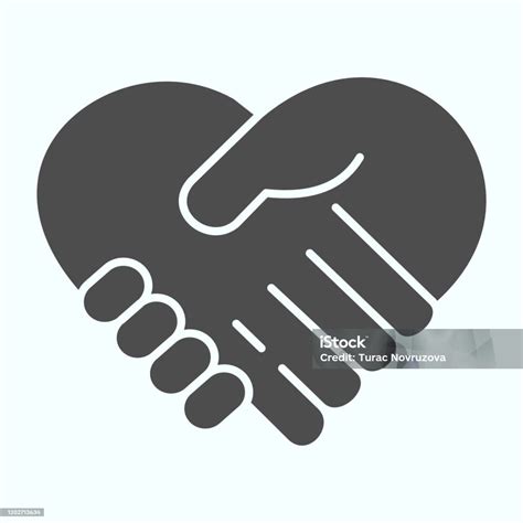 Ilustračná fotografia staršieho manželského páru kráčajúceho ruka v ruke v prírode