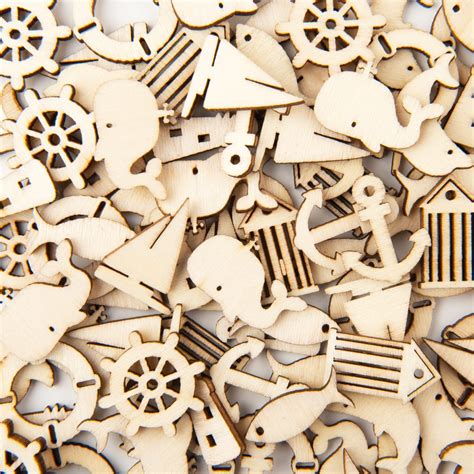 Fotografia personalizovaných drevených hodín s motívom hudobnej platne