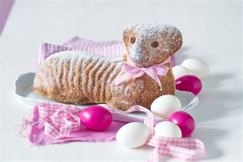 Fotografia: Prekrojený baranček s krémovou plnkou