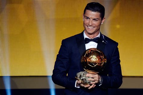 Cristiano Ronaldo preberá ocenenie Zlatá lopta