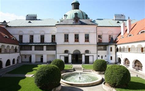 Kaštieľ v Topoľčiankach a anglický park