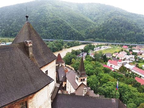 Fotografia fašiangového sprievodu v Oravskom Podzámku