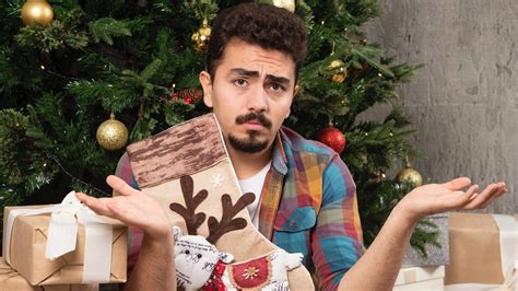 Fotografia betlehemu umiestneného pod vianočným stromčekom