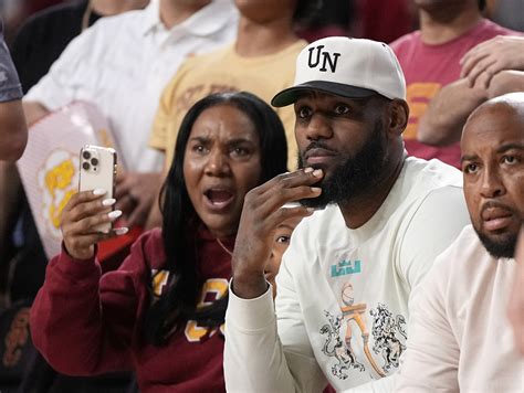 LeBron James počas stredoškolských čias
