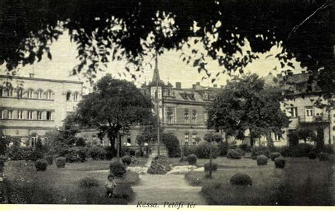 Historická fotografia: Petőfiho námestie (dnes Drevný trh) v Košiciach, cca 1940