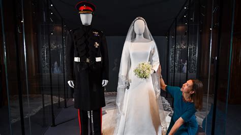 Svadobné šaty Meghan Markle s detailmi závoja