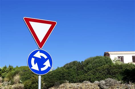 schéma vrstvenia papierových listov na kruhový základ