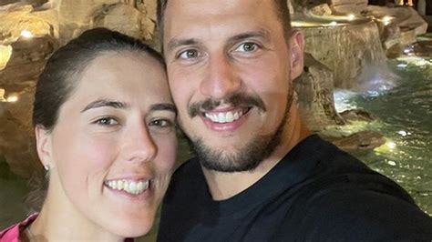 Pár na romantickom výlete