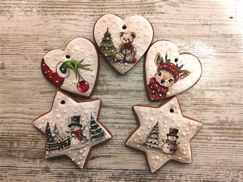 fotografia krásne zdobených vianočných medovníkov