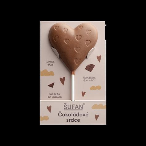 Zostava rôznych produktov s možnosťou personalizácie: čokoládové srdce, hrnček - biely, kľúčenka - obojstranné srdce, fľaša s bambusovým uzáverom