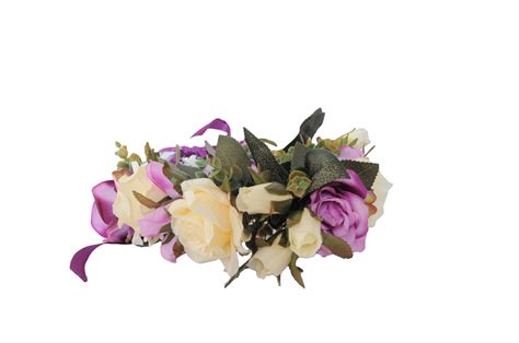 Rôzne typy svadobných ozdôb do vlasov: čelenky, venčeky, sponky, hrebienky