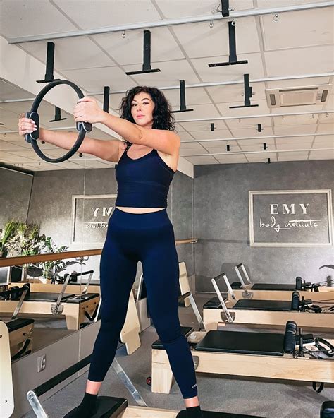 Fotografia Veroniky Fabianovej v športovom oblečení, demonštrujúca jej profesiu fitness trénerky