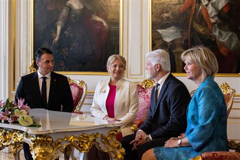 fotografia Zuzany Čaputovej počas jej prvého oficiálneho prejavu ako zvolenej prezidentky