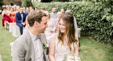 Tematická fotografia svadby s hosťami