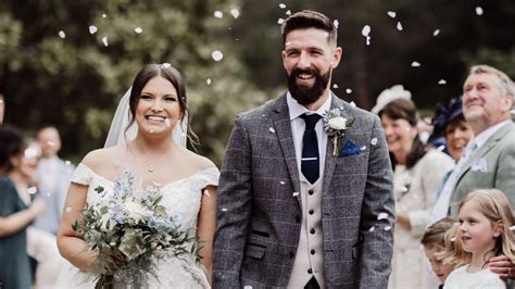 Fotografia šťastného páru Nikoly a Tomáša po svadbe