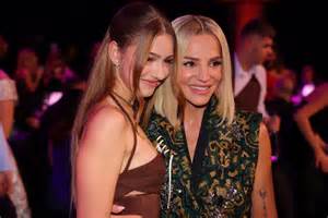 Ilustračná fotografia speváčok Dary Rolins a Tiny