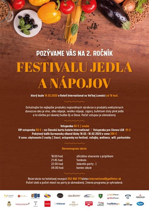 Fotografia rozmanitého narodeninového stola plného jedla a nápojov