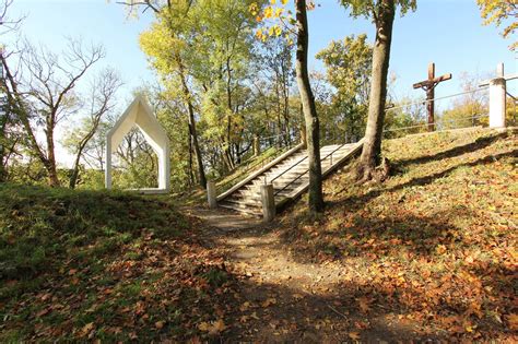 Zobrazenie Krížovej cesty na kopci Kalvária