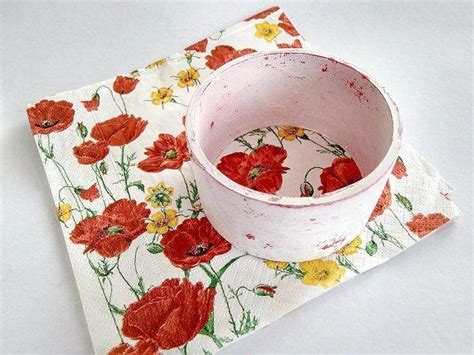 Ukážka svietnikov zdobených servítkovou technikou