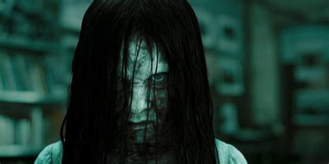 Kruh (The Ring) - Samara vychádza z televízora