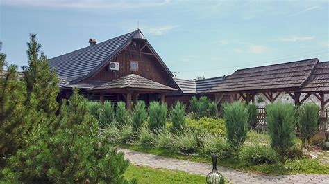 Fotografia areálu Koliba Rezort s altánkom a zeleňou