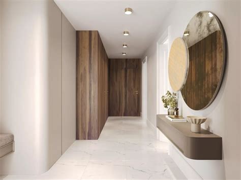 Príklad dizajnu malej chodby s dôrazom na svetlé farby a zrkadlá