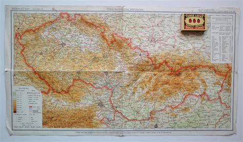 Tematické foto: Československá vlajka a mapa pred 100 rokmi