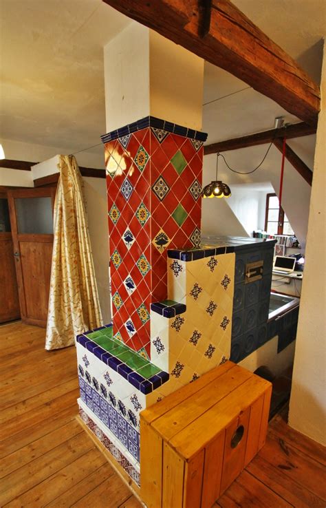 Detail opletu zvončeka s použitím farebných prútov