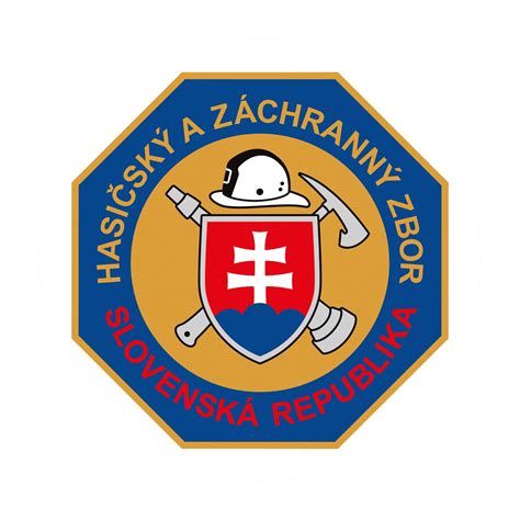Hasičský sprievod s dobovou a modernou technikou ulicami mesta