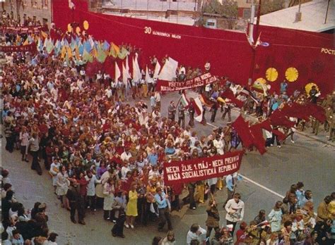 Prvomájový sprievod v Čadci v roku 1968