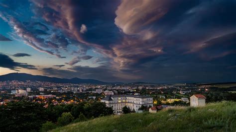 panoramatický výhľad na Nitru z terasy Hotela Zlatý kľúčik