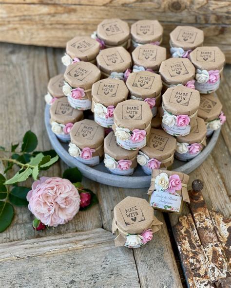 Fotografia: Rôzne druhy svadobných darčekov pre hostí