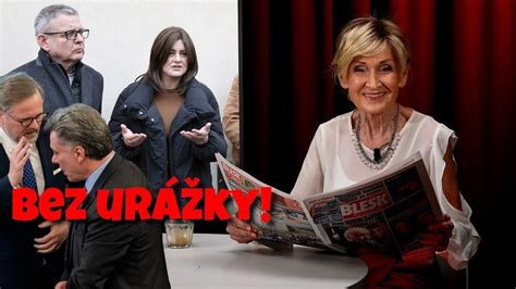 foto klaunskej paruky a klobúka