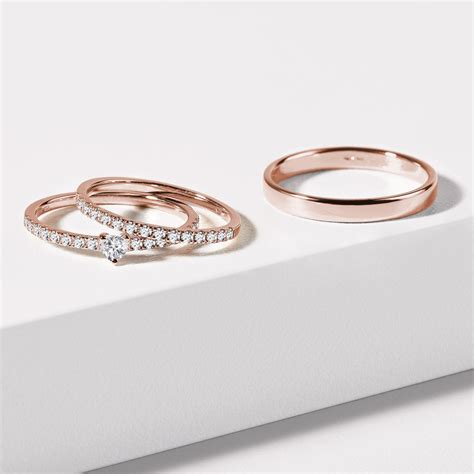 Koláž svadobných obrúčok a snubných prsteňov z kolekcie Jasmine