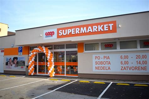 Fotografia interiéru automatizovanej predajne COOP Jednota