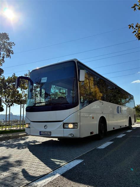 Autobus pripravený na prepravu účastníkov podujatia
