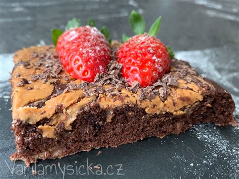 Brownies ozdobené do tvaru vianočných sobov