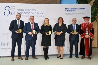 Akademická obec na slávnostnom zasadnutí pri príležitosti 85. výročia EUBA