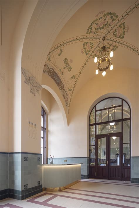 interiér spoločenskej sály Čierneho orla