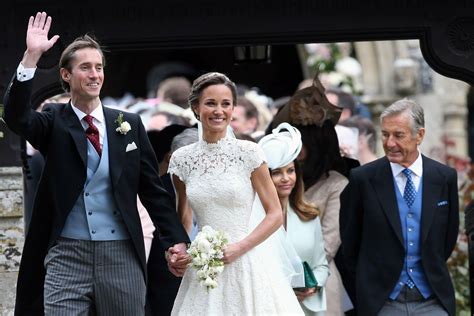 Tematická fotografia Pippy Middleton a Jamesa Matthewsa v svadobný deň