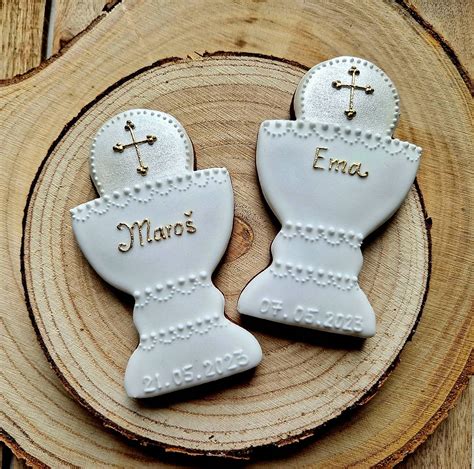 Tematické cukrové ozdoby pre 1. sväté prijímanie (kalich, hostia, kríž)