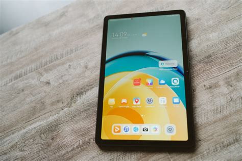 Zobrazenie smartfónu, tabletu a slúchadiel Huawei.